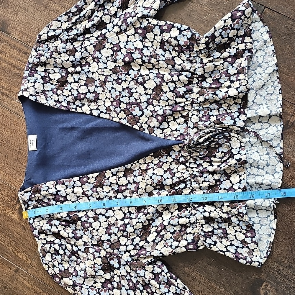 Aritizia Sunday Best Tie-Front Floral Long Sleeve Blouse Small - Picture 3 of 9